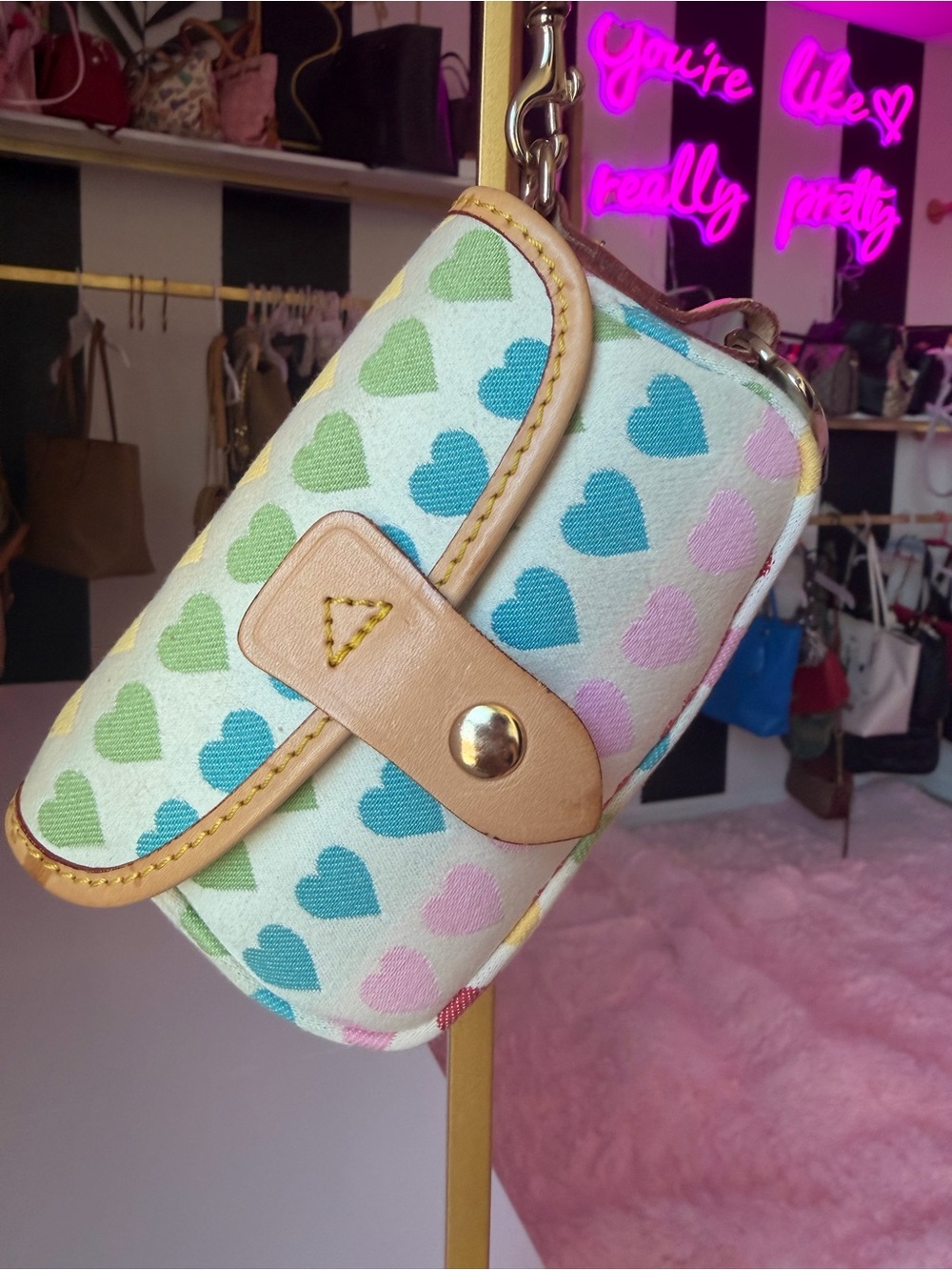 Vintage Y2K Dooney & Bourke Pastel Rainbow Heart Wristlet Bag 🤍🌈